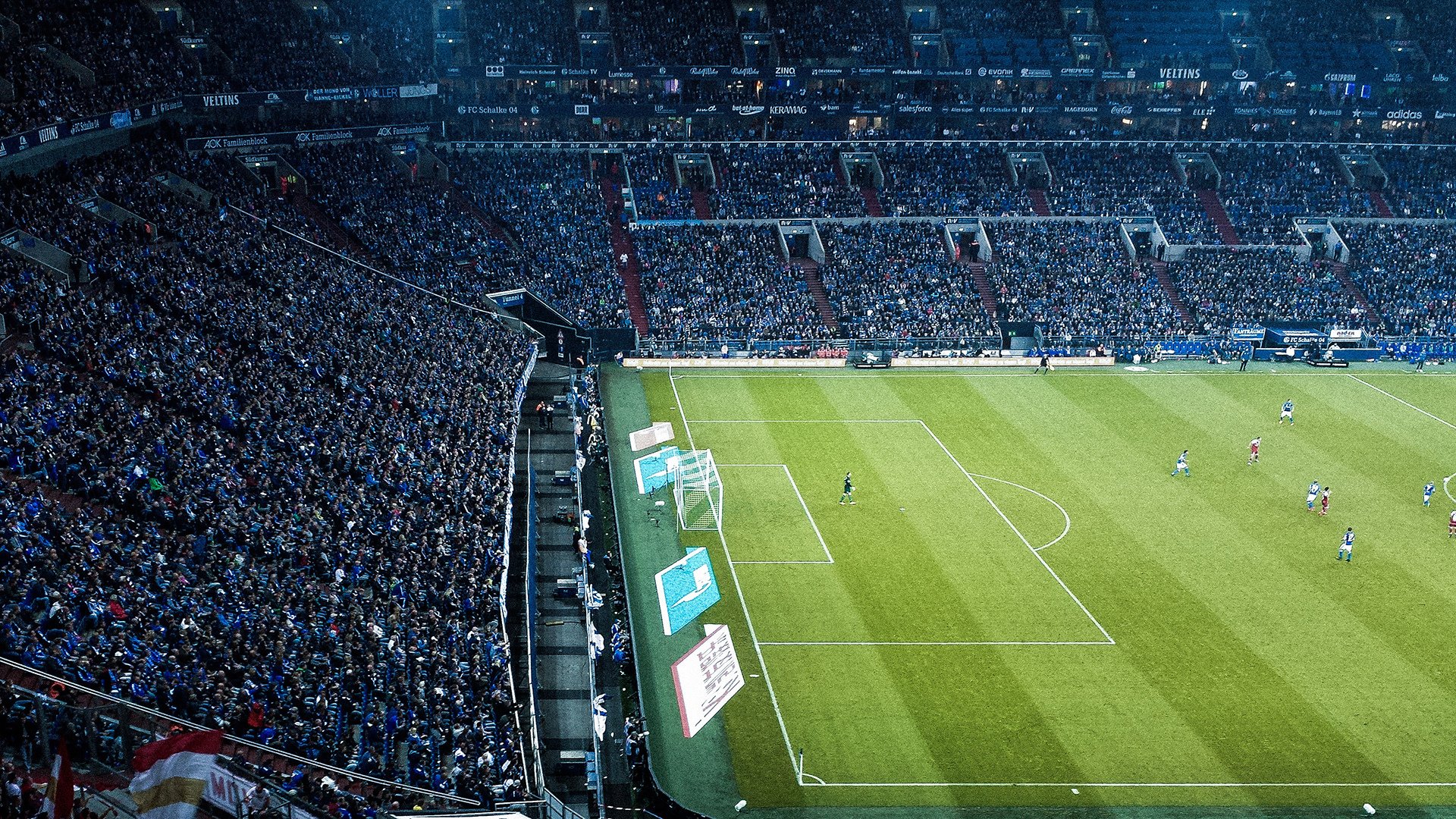 开云官方平台-德甲争冠夜，布克狂飙，连续得分拉开差距的篮球启示