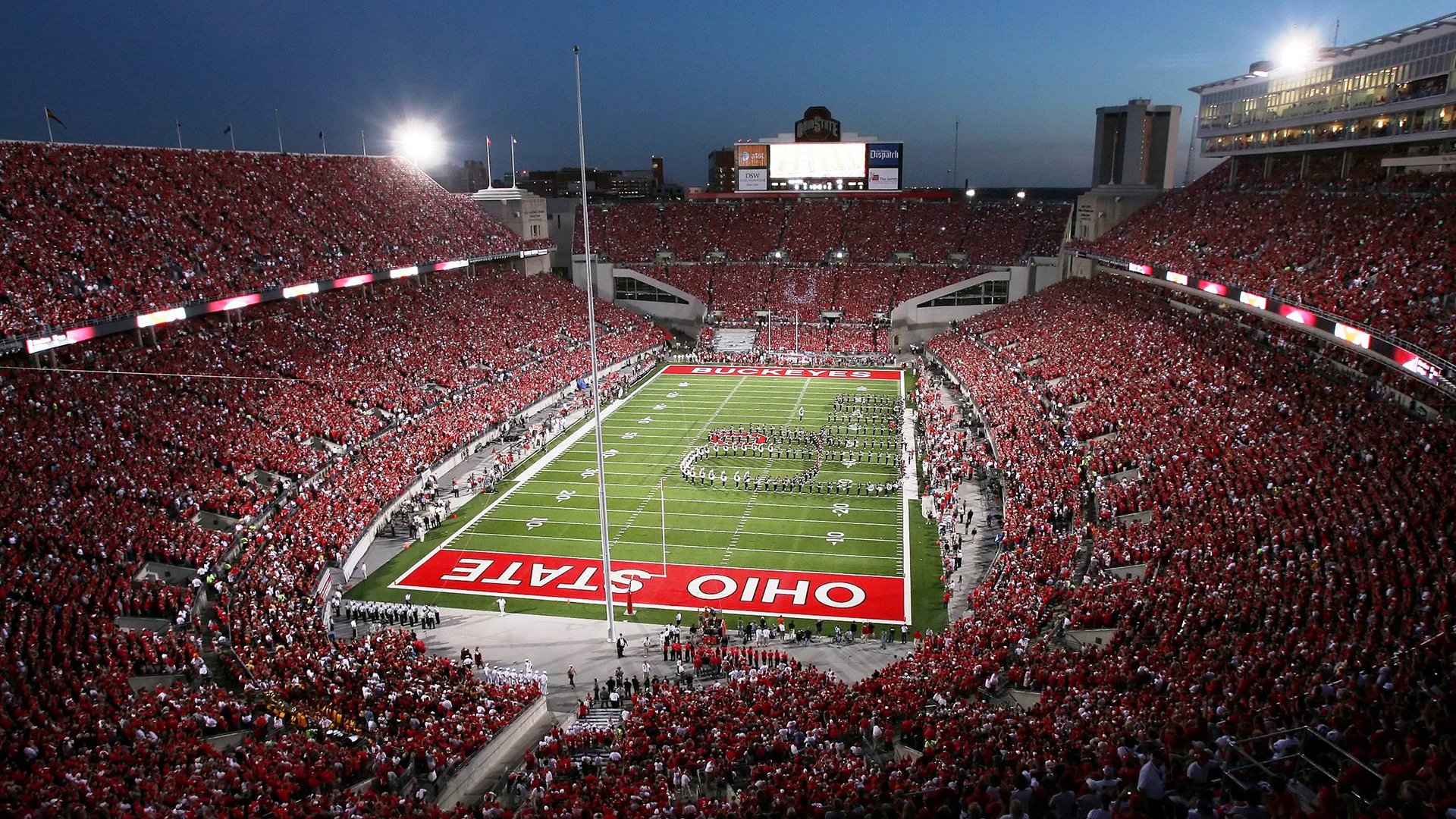 赛道上的足球革命,姆巴佩在摩纳哥F1街道赛接管比赛,波兰如何终结比利时式统治