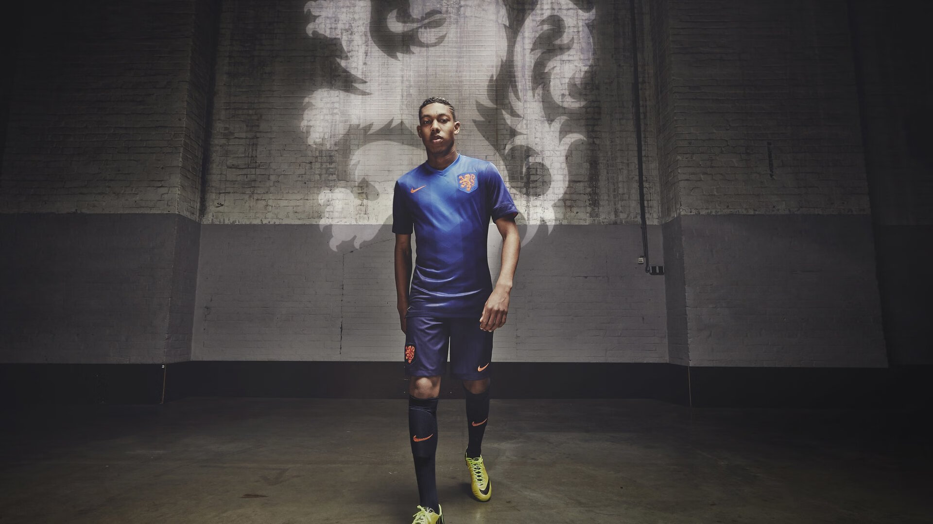 德甲争冠白热化，土耳其新星成里昂突围关键